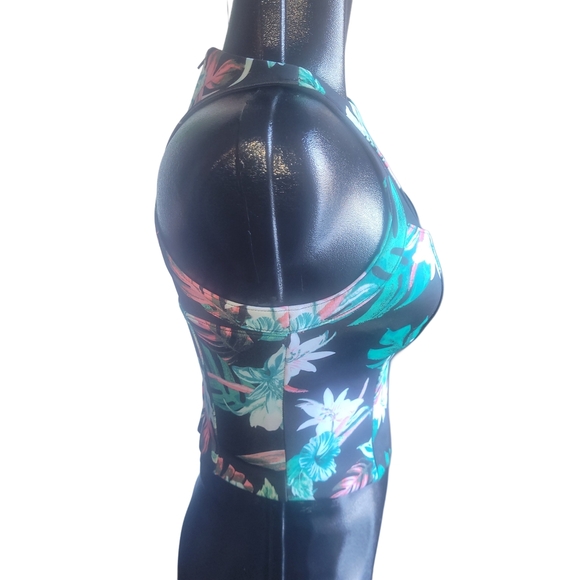 Guess Tropical Print Halter Crop Top XS - Picture 4 of 7